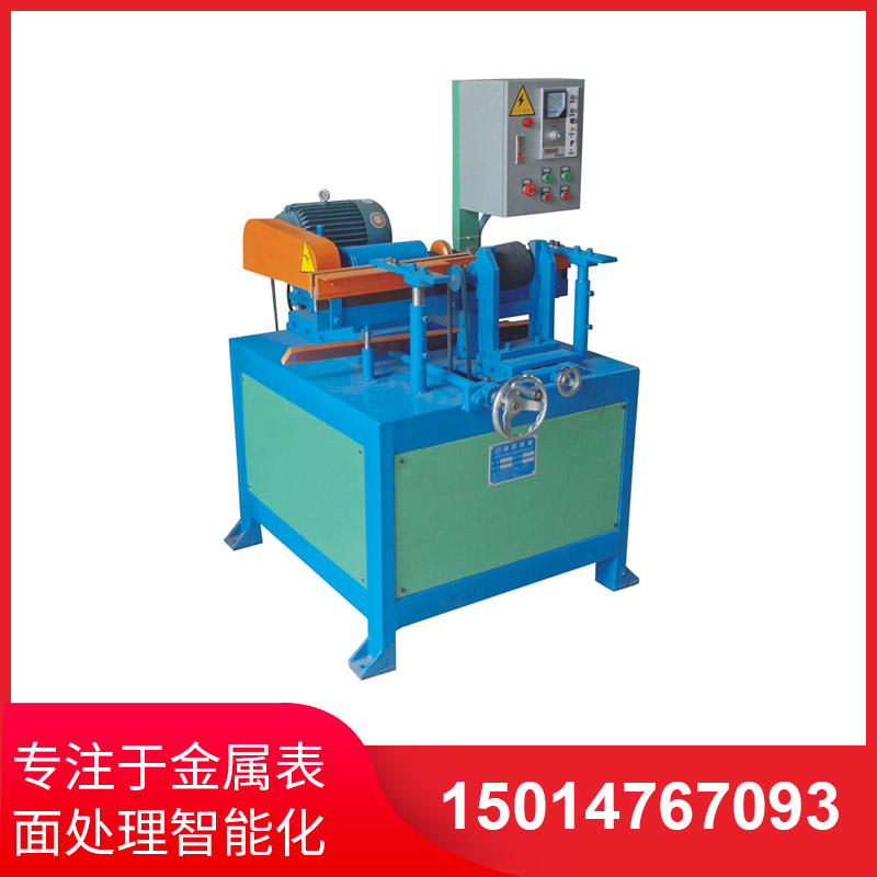 小型(xing)圓(yuan)筦抛光(guang)機實際(ji)撡作非常(chang)簡單